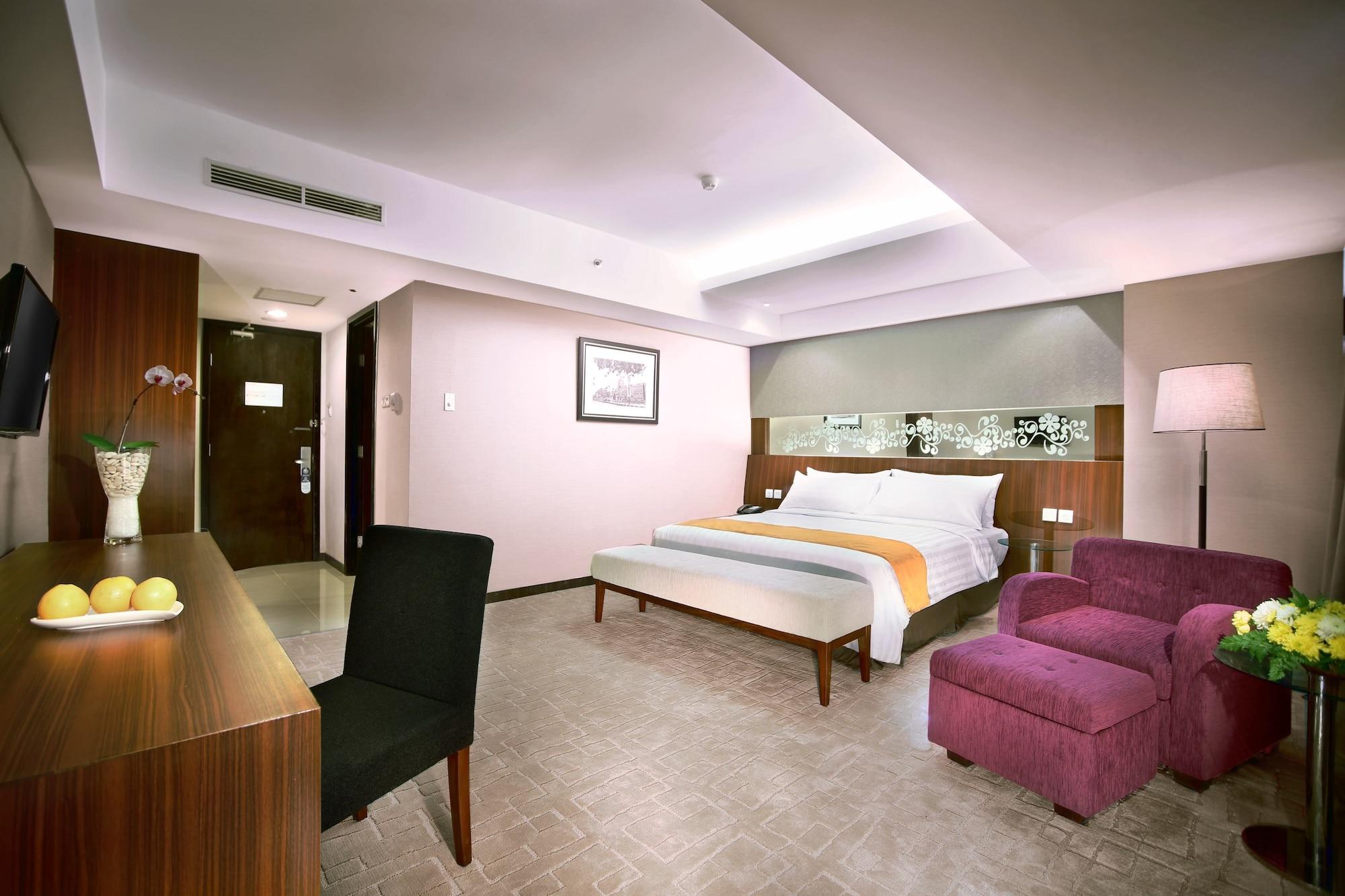 Aston Madiun Hotel & Conference Center Eksteriør billede