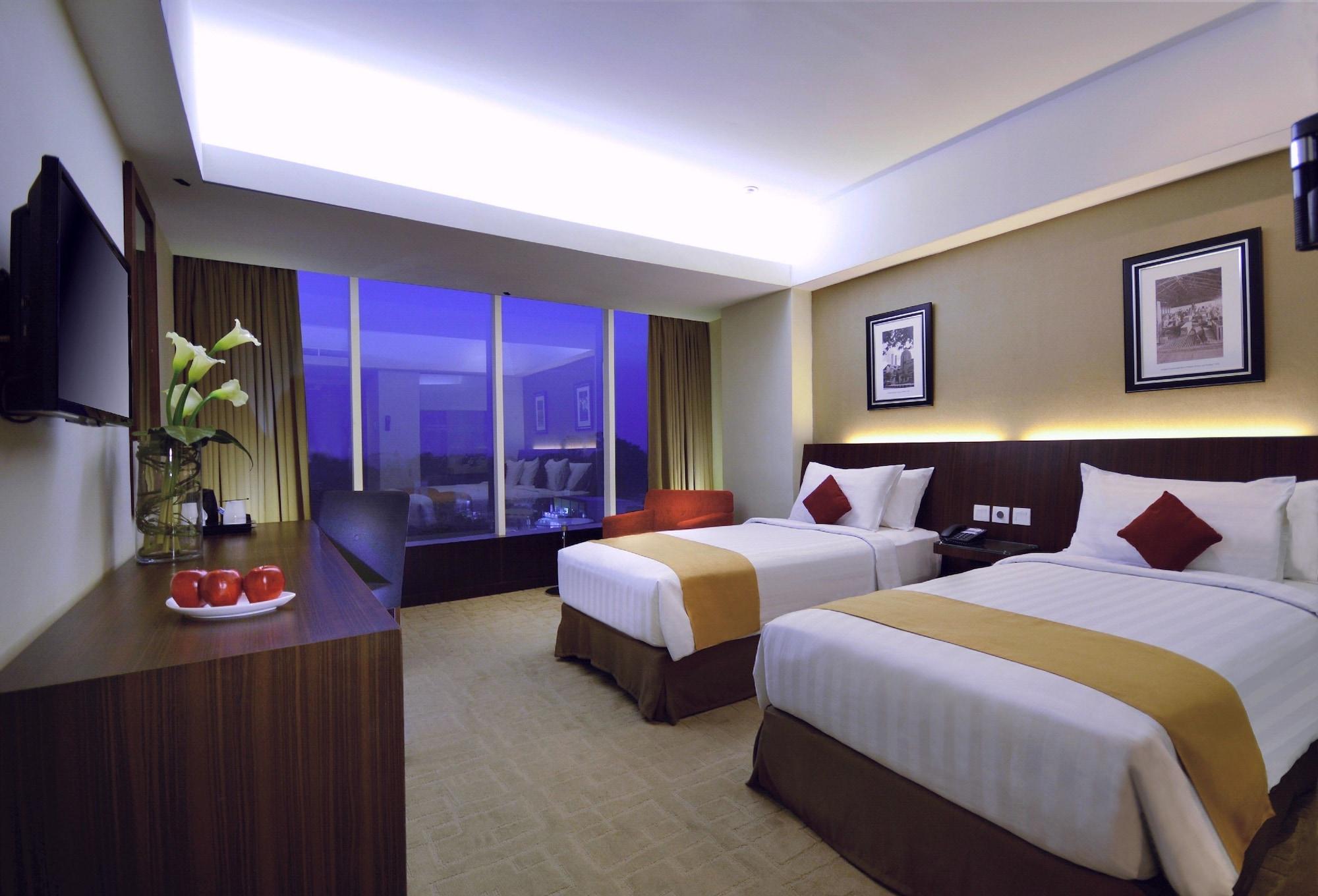 Aston Madiun Hotel & Conference Center Eksteriør billede