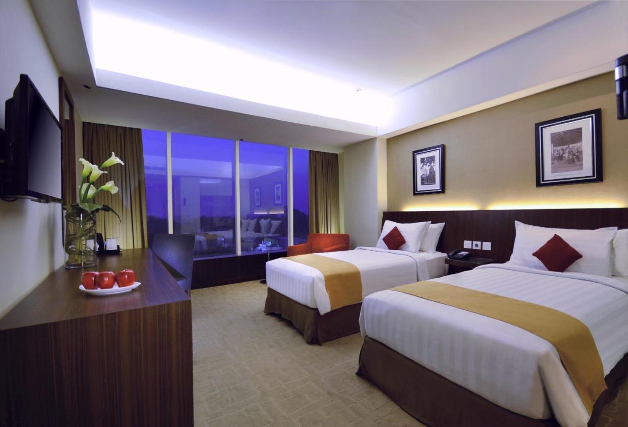 Aston Madiun Hotel & Conference Center Eksteriør billede